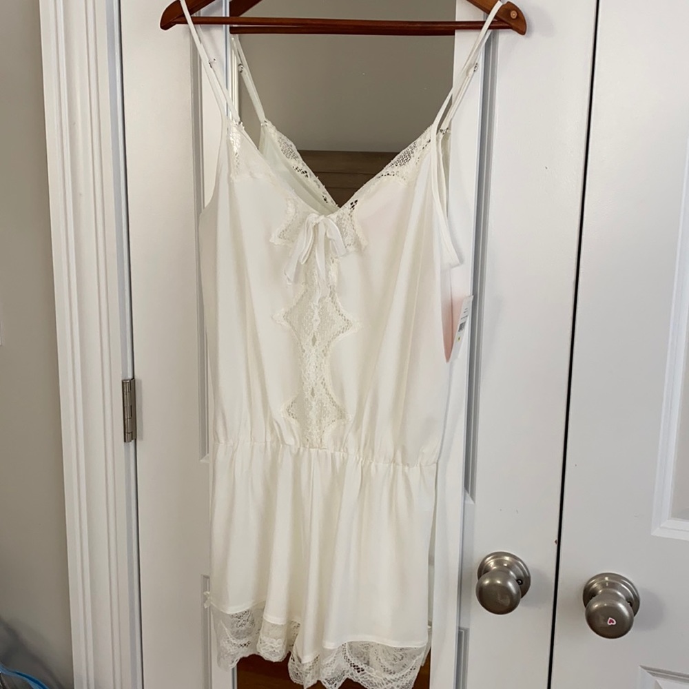 Oscar de La Renta pink label lingerie